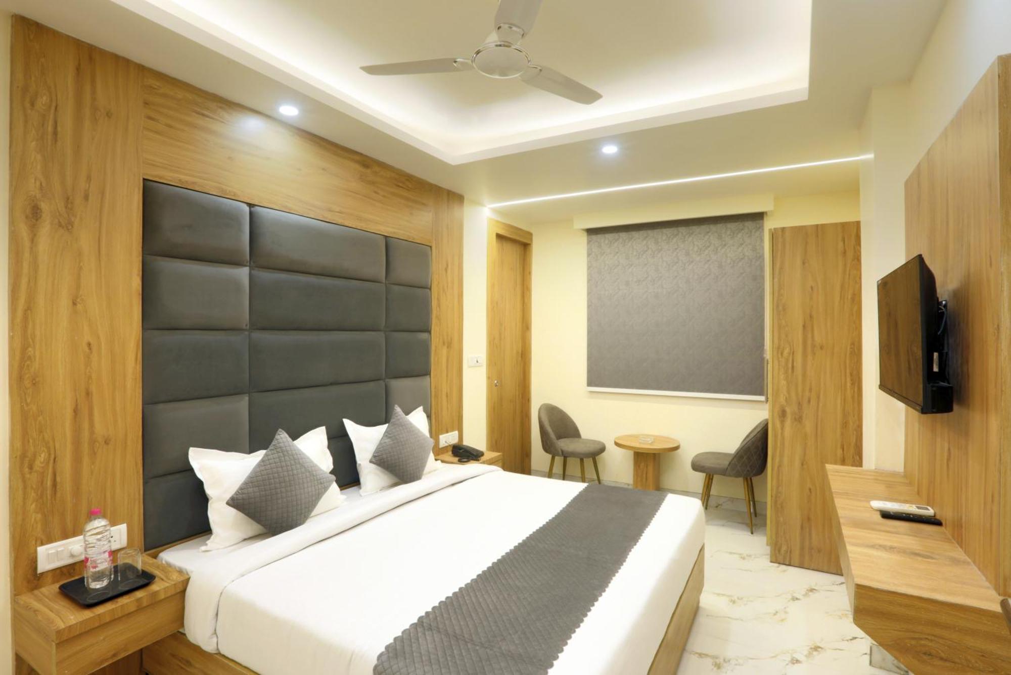 Hotel Luxe Manor Near Delhi Airport New Delhi Extérieur photo