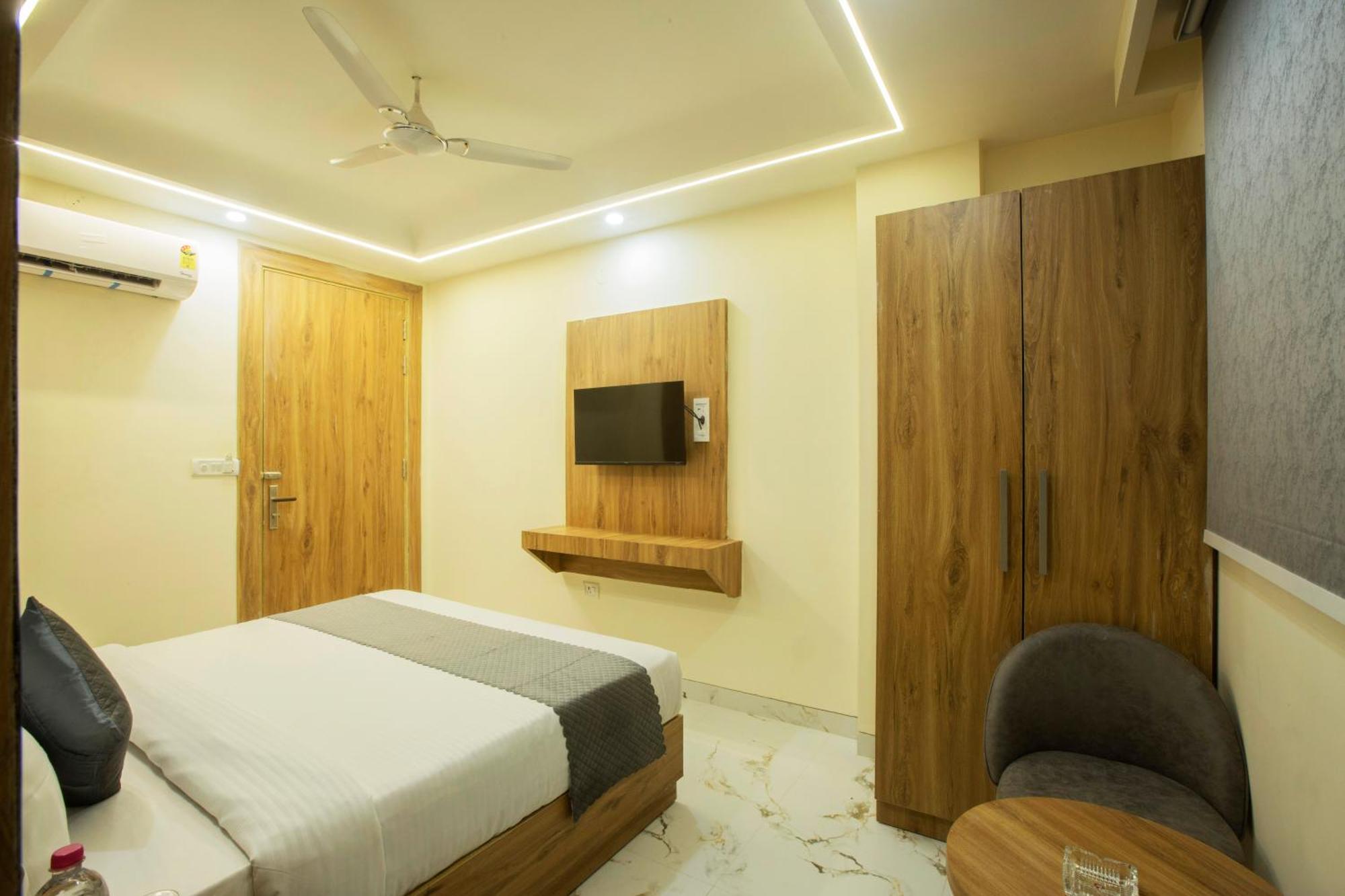 Hotel Luxe Manor Near Delhi Airport New Delhi Extérieur photo